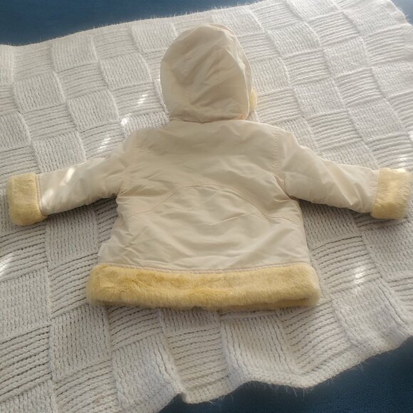 Girl's coat - Picture 2 of 8